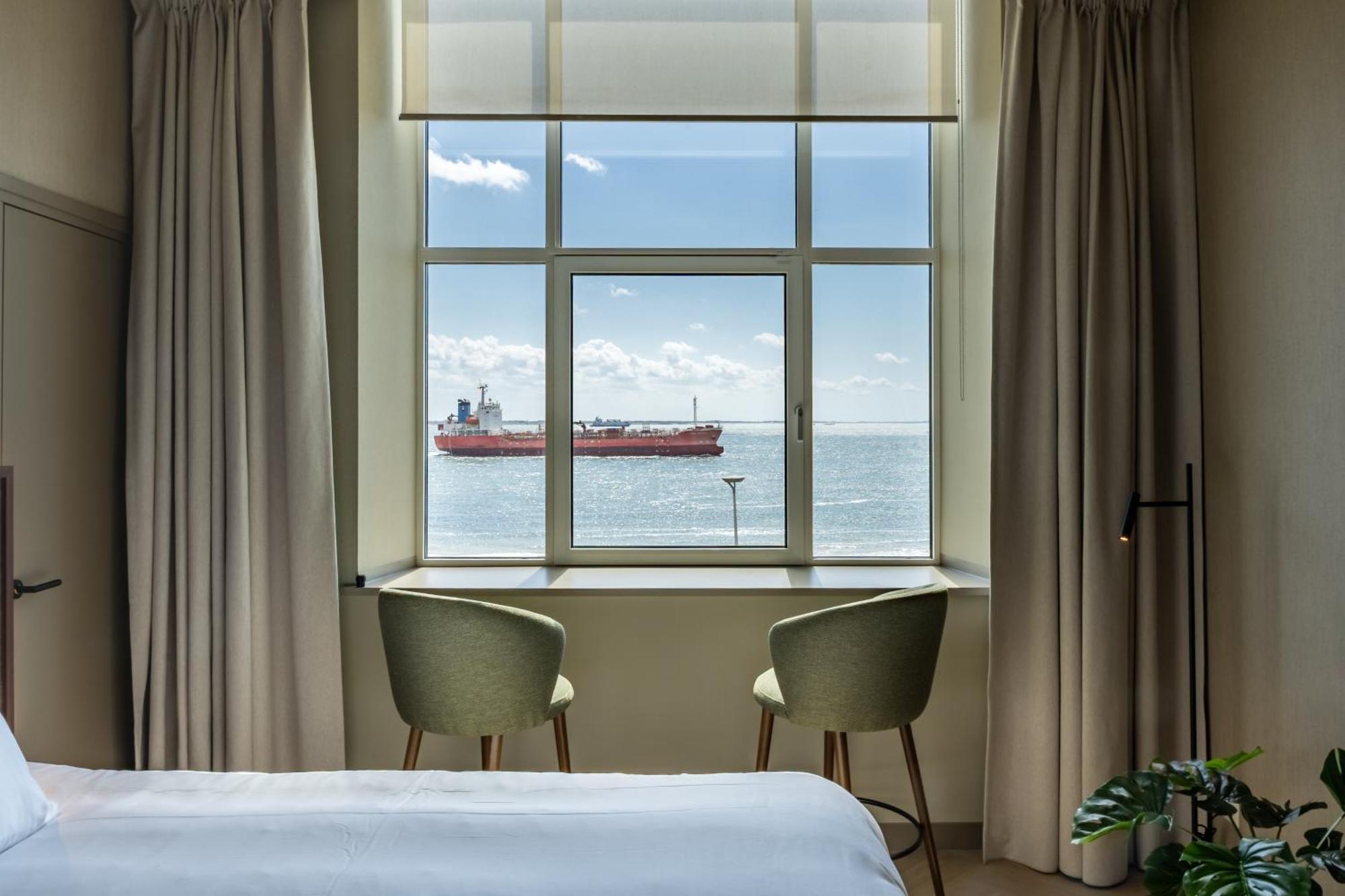 Hotel De Zeevaartschool Флиссинген Экстерьер фото