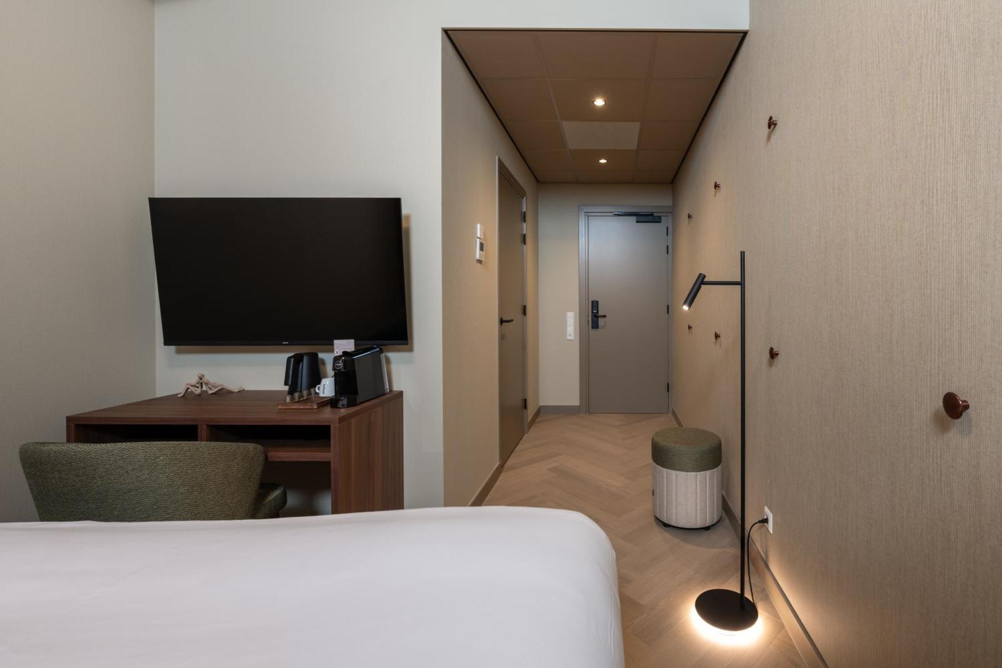 Hotel De Zeevaartschool Флиссинген Экстерьер фото
