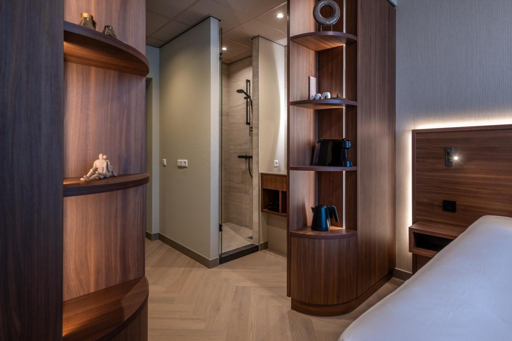Hotel De Zeevaartschool Флиссинген Экстерьер фото