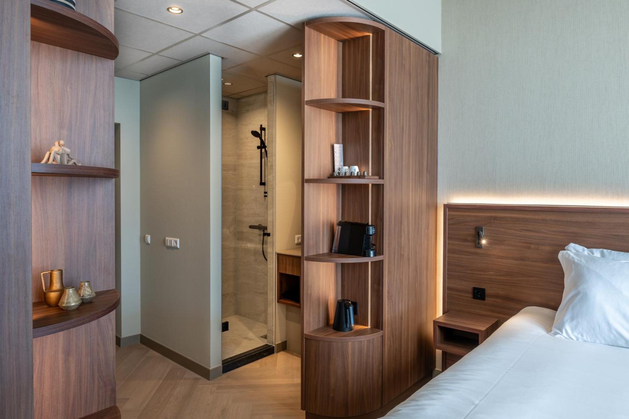Hotel De Zeevaartschool Флиссинген Экстерьер фото